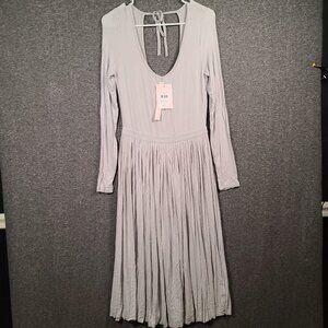 NWT Avec Les Filles Dress Women's Size Medium Gray Long Sleeve Maxi Round Neck